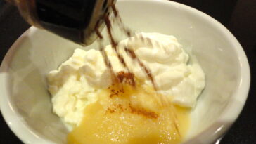 Which is healthier yogurt or cottage cheese?